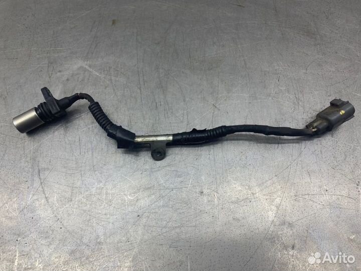 Датчик коленвала Toyota Avensis универсал 1adftv