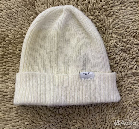 Шапка белая