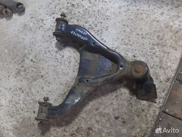 Рычаг передний Mercedes Sprinter W909