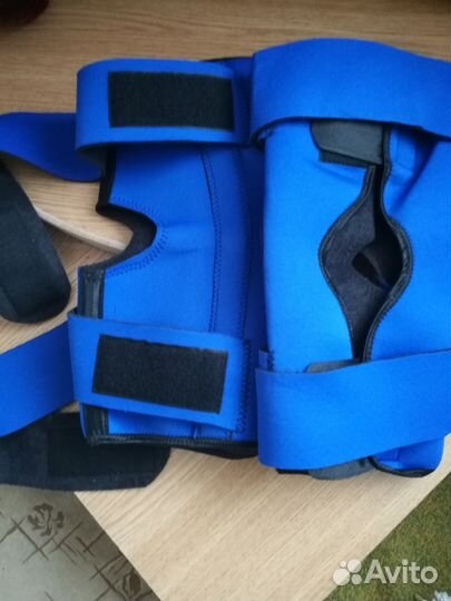 На коленный сустав ортопедический. Ортез. Новый