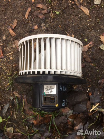 Вентилятор печки Ниссан Альмера классик