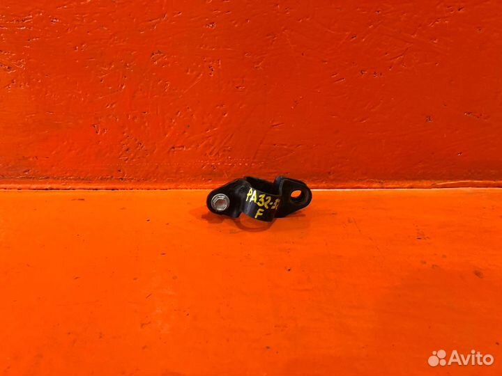 Крепление стабилизатора переднего nissan cefiro A32