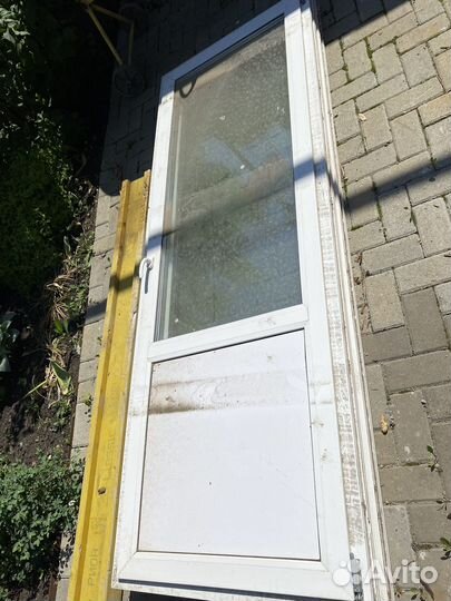Дверь пвх с окном бу