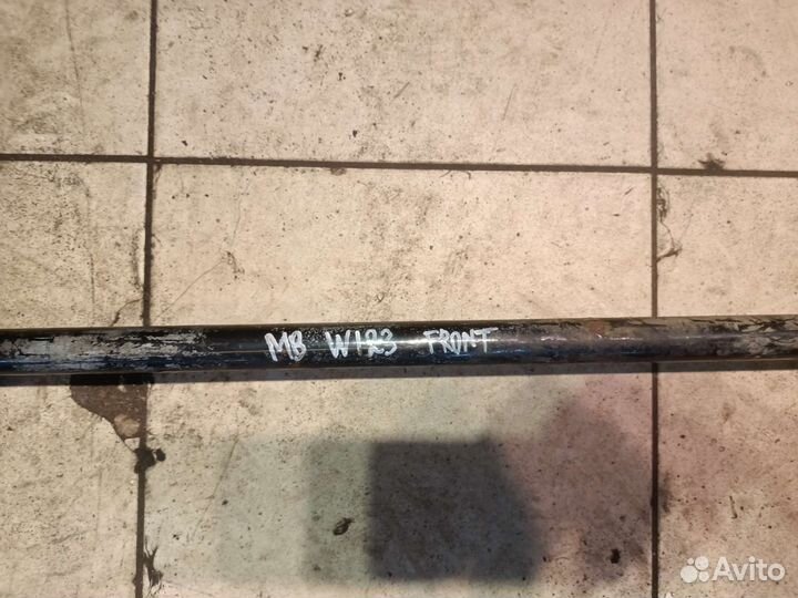 Стабилизатор передний Mercedes W123