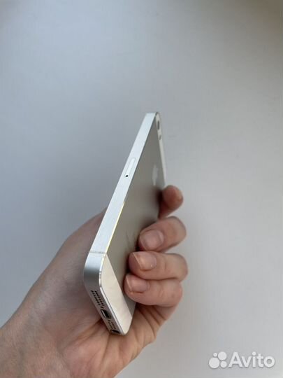 iPhone 5S, 16 ГБ