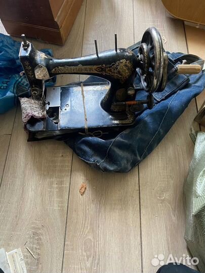 Швейная машина zinger