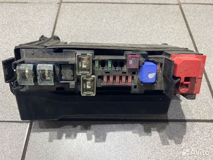 Блок предохранителей Nissan X-Trail HNT32-161132