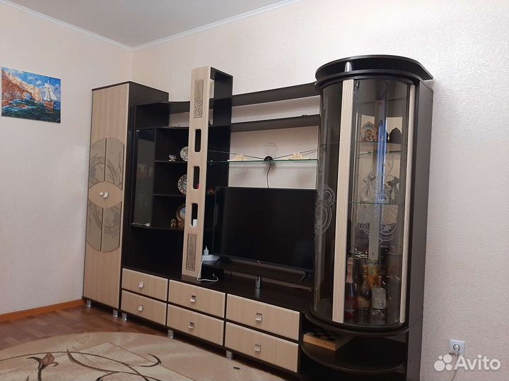 Стенка в гостиную