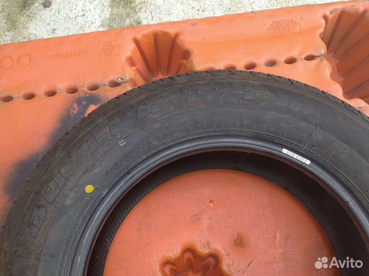 Bridgestone Dueler H/T 687 215/65 R16 98V