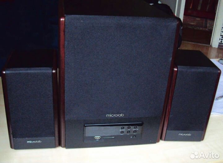Центр MicrolabFC530. U 60 Вт
