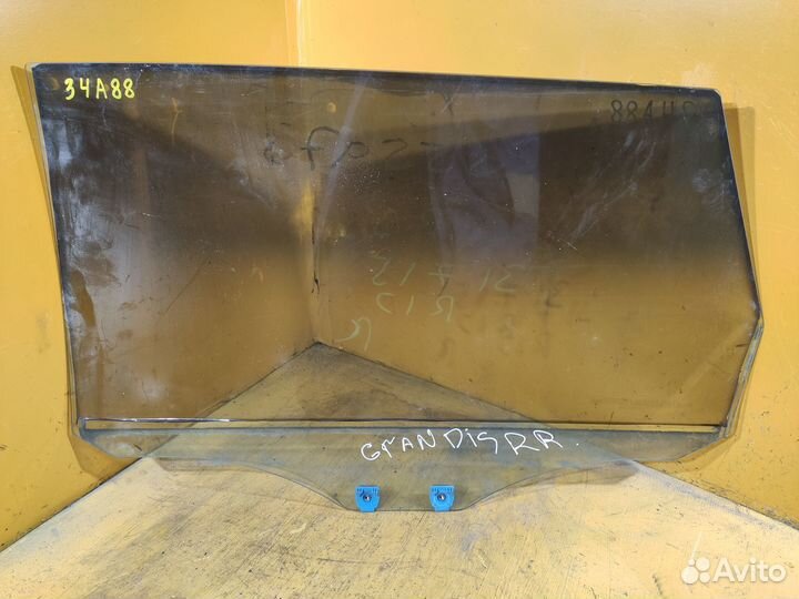 Стекло заднее правое для Mitsubishi Grandis