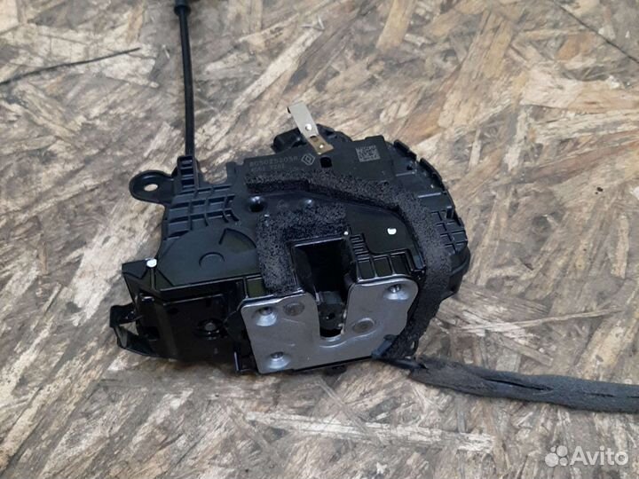 Замок двери передний правый Рено Аркана