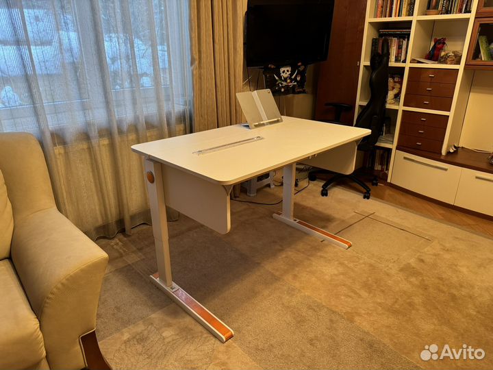 Детская парта Moll Champion front up