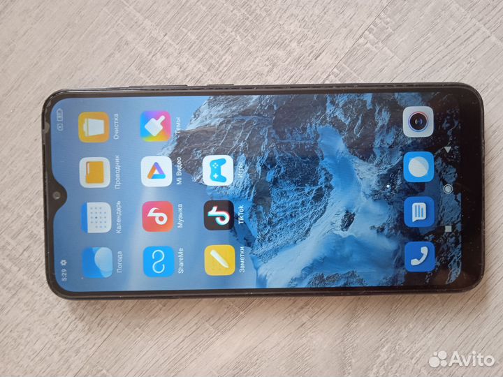 Xiaomi Redmi 8, 4/64 ГБ