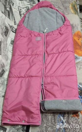 Конверты розовый RedCastle и красный д/автокресел