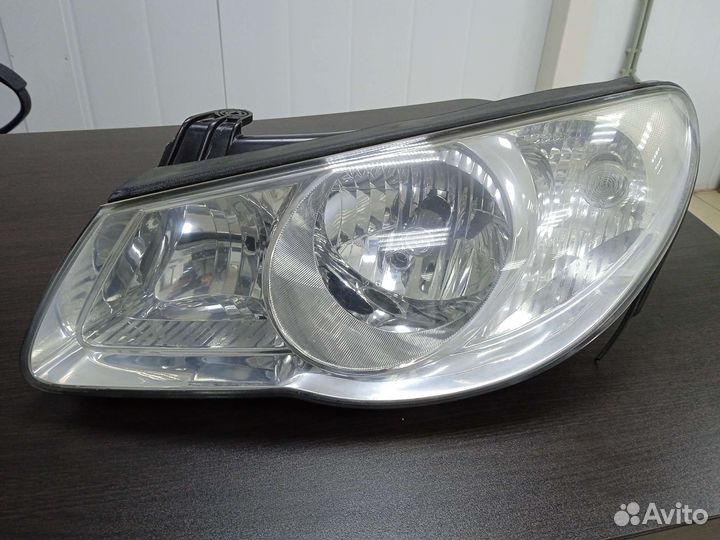Фара левая Hyundai Elantra 4 HD 921012H020