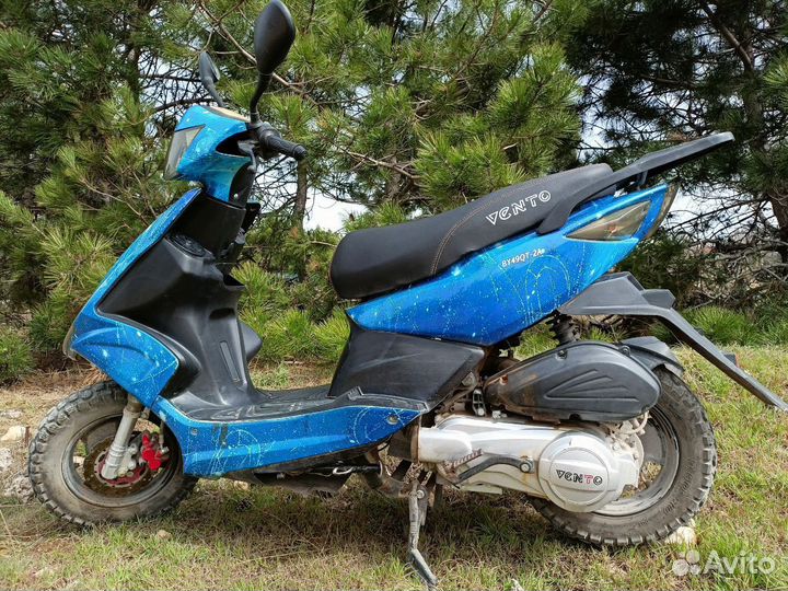 Скутер Vento Corsa