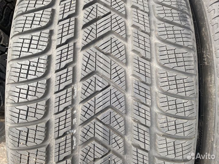 Pirelli Scorpion Winter 275/40 R21 и 305/35 R21