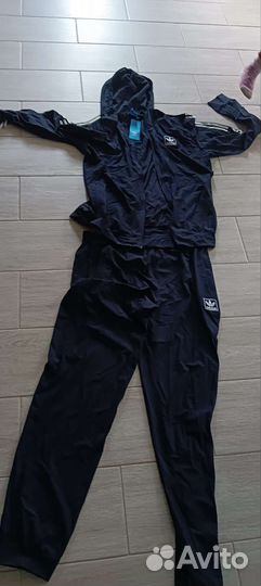 Спортивные костюмы женские