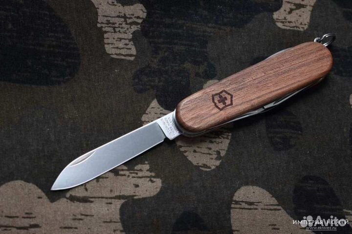Складной нож Spartan Wood 1.3601.63 Victorinox