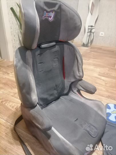 Автомобильное кресло