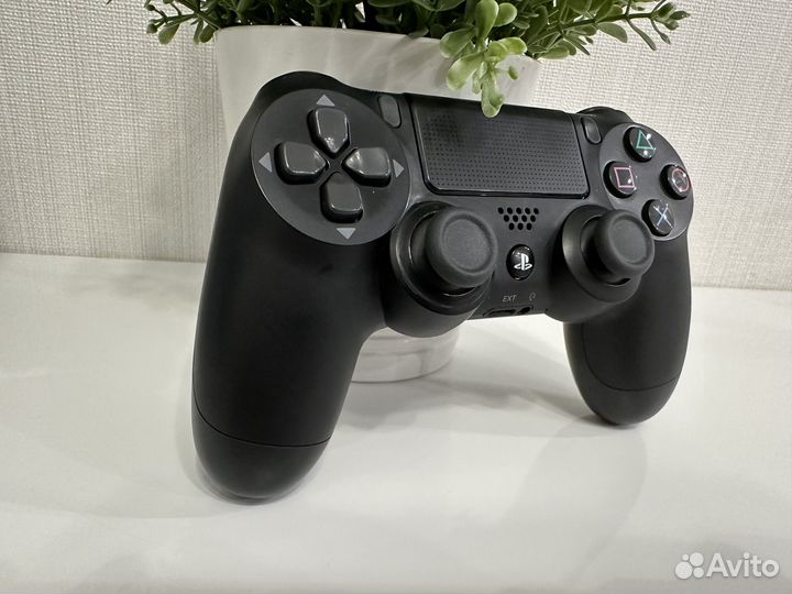 Геймпад PS4 DualShock 4 v2 оригинал черного цвета