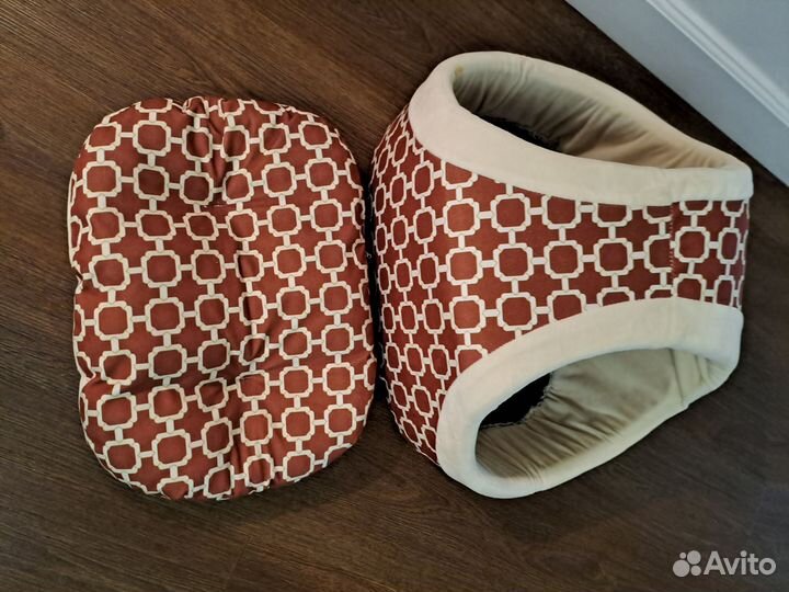 Лежанка для собак и кошек