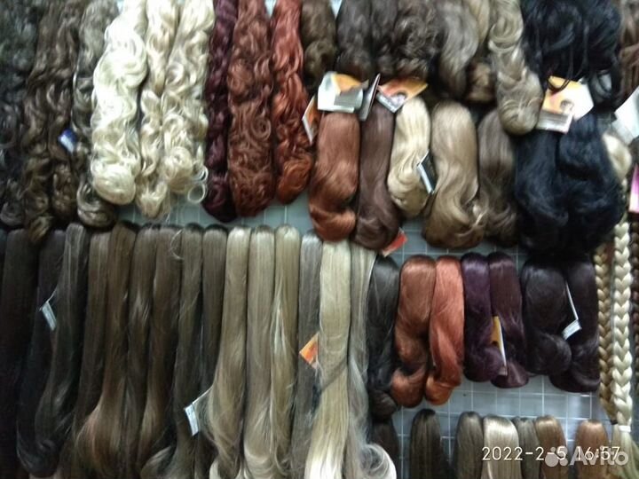 Парики,наращивание, шиньоны, косы, челки