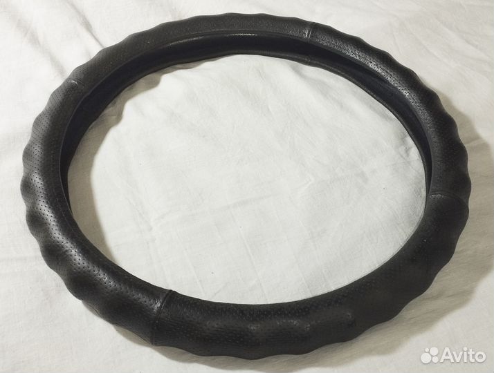 Оплетка на руль автомобиля кожаная