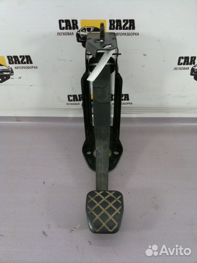 Кронштейн педали сцепления