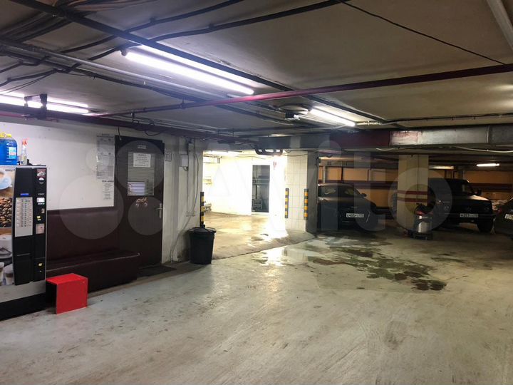 Машиноместо, 12 м²