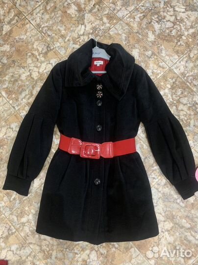 Пальто для девочки 152 новое