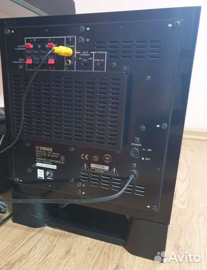 Активный сабвуфер Yamaha YST-SW215