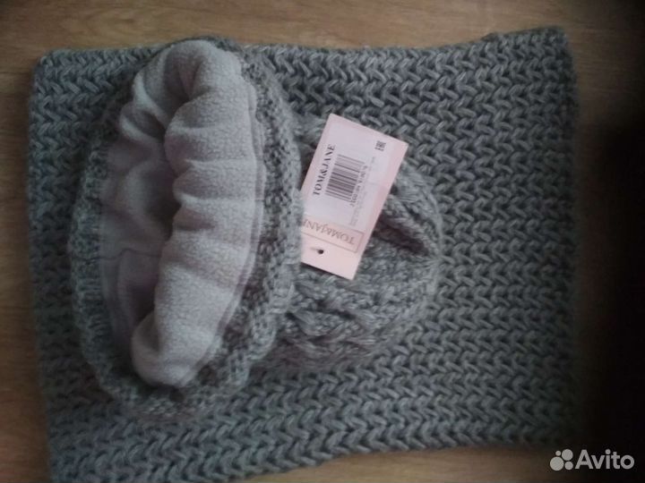 Новые с ценником Шапка и снуд