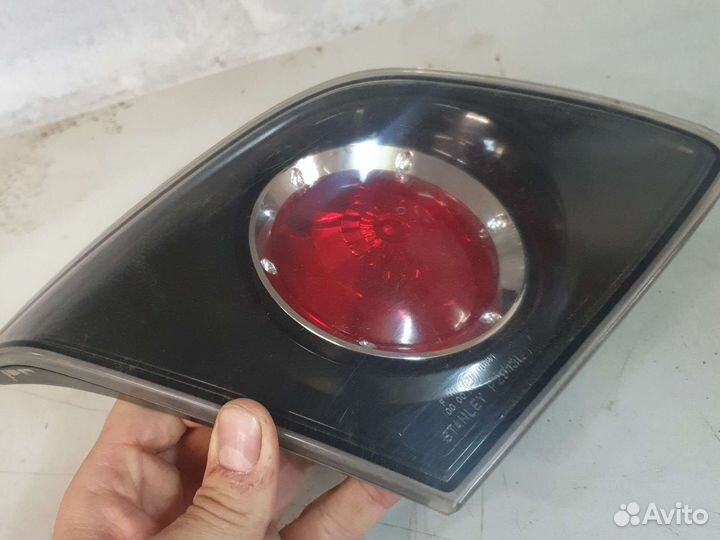 Фонарь задний левый внутренний мазда 3 bk хетчбек