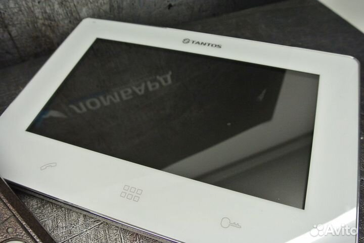 Видеодомофон tantos stark (М1183)