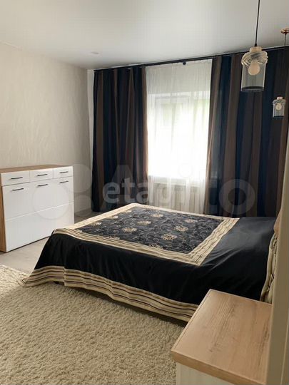 Коттедж 188 м² на участке 10 сот.