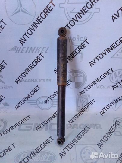 Стойка амортизатор задняя Mitsubishi L200