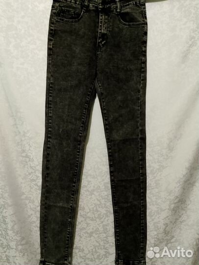 Джинсы женские