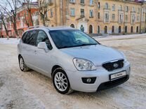 Kia Carens, 2010, с пробегом, цена 780 000 руб.