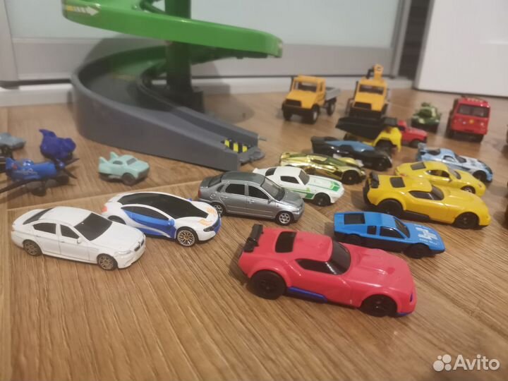 Машинки с парковкой