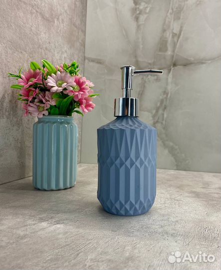 Дозатор для жидкого мыла