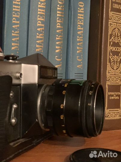 Плёночный фотоаппарат зенит Е