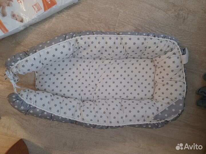 Подушка и кокон для новорождённого