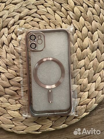 Чехол на iPhone 11