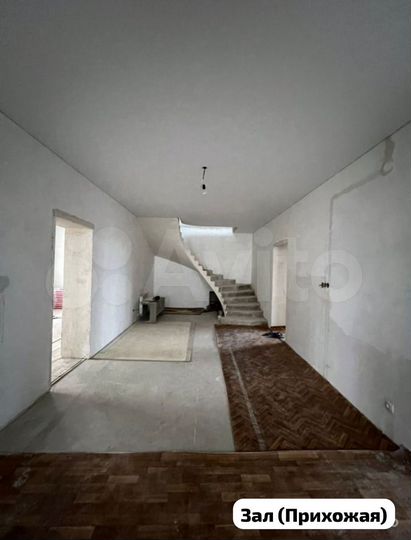 Дом 270 м² на участке 4,5 сот.