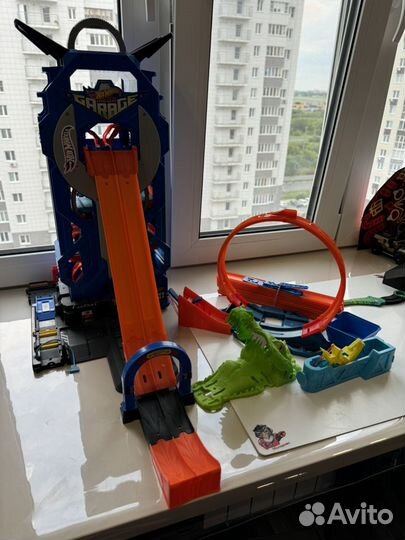 Трек hot wheels гараж парковка