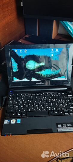 2 нетбука с треснутый экраном