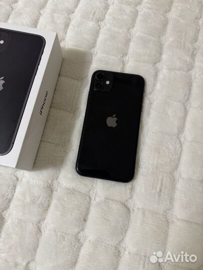 iPhone 11, 64 ГБ
