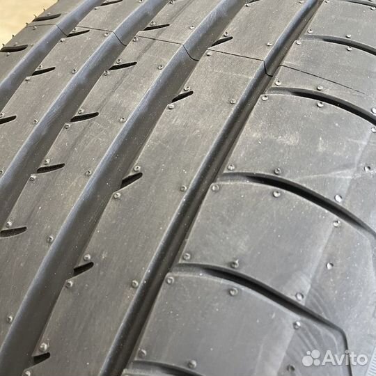 Yokohama Advan Sport V107C 285/45 R22 114Y